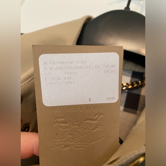 NWT Burberry The Sandringham Long Trench Coat in Honey - Picture 6 of 9